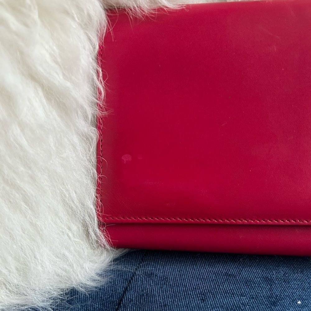 Yves Saint Laurent Fuchsia Clutch with Gold Logo - Picture 5 of 9